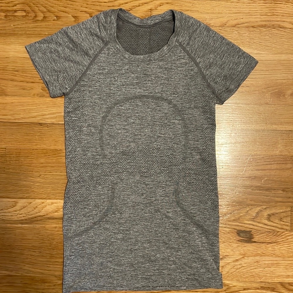 Lululemon Swiftly Tech Short-Sleeve Shirt 2.0 Slate/ White